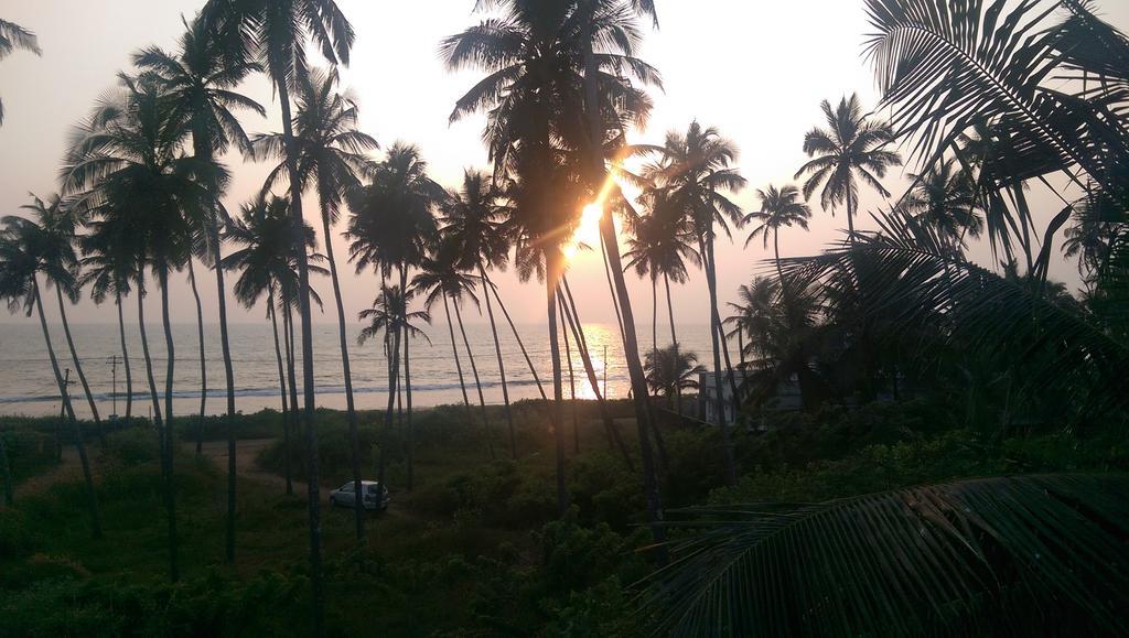 Sun n Tan Beach Home stay Kannur Bagian luar foto